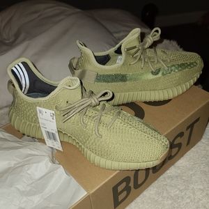Yeezy 350V2 Sulfur